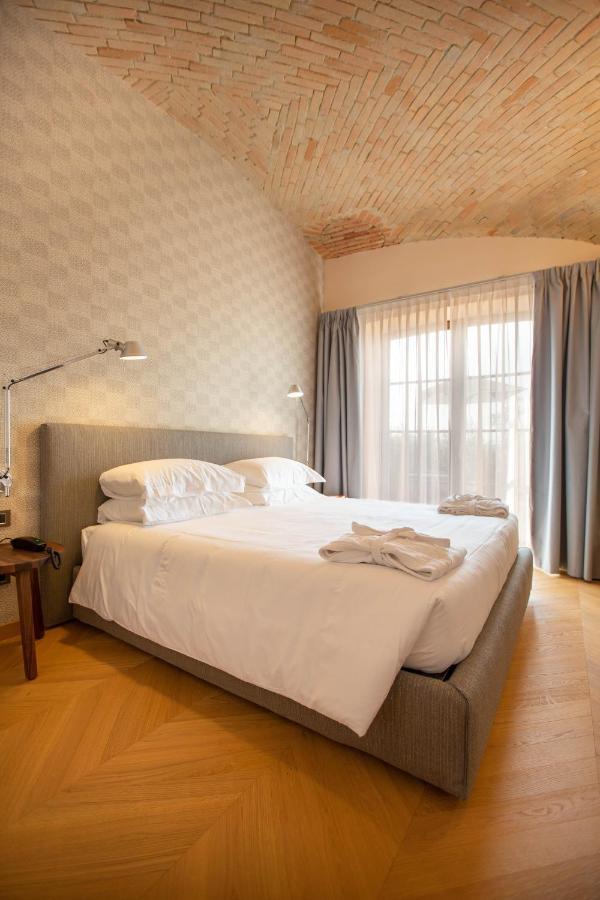 Villaggio Narrante - Cascina Galarej Serralunga d'Alba Exteriör bild