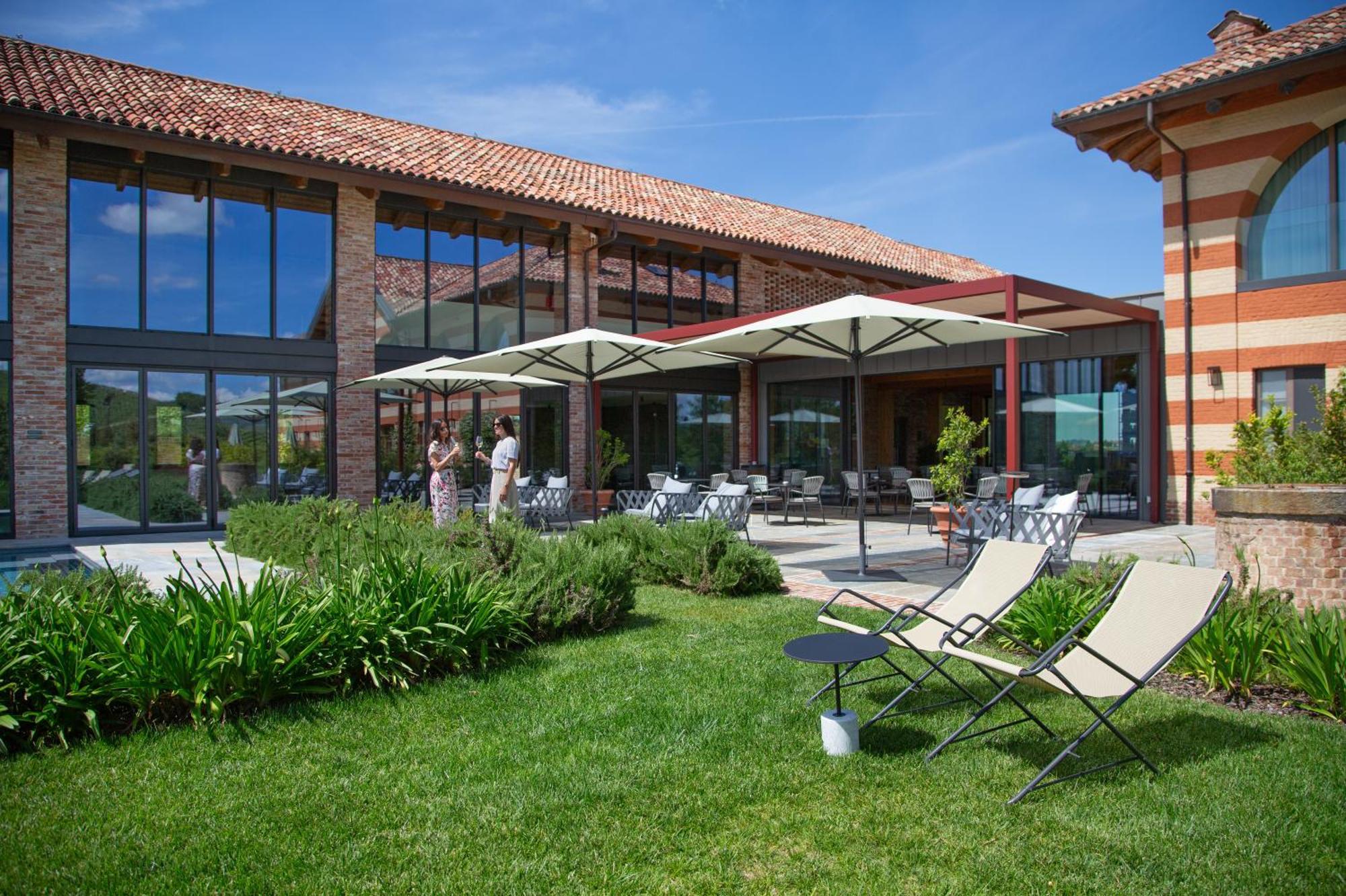 Villaggio Narrante - Cascina Galarej Serralunga d'Alba Exteriör bild